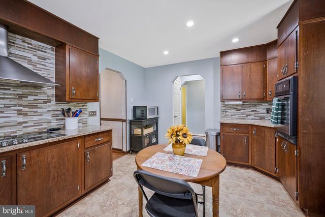 3825 WHIPPOORWILL LN, White Plains, MD 20695
