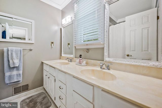 3825 WHIPPOORWILL LN, White Plains, MD 20695