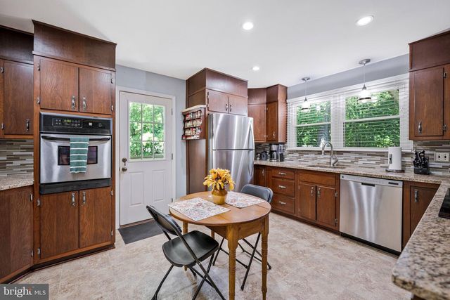 3825 WHIPPOORWILL LN, White Plains, MD 20695