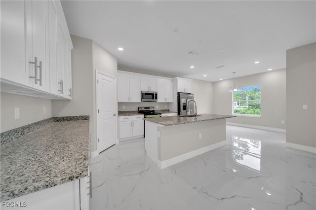 543 McArthur BLVD, Lehigh Acres, FL 33974