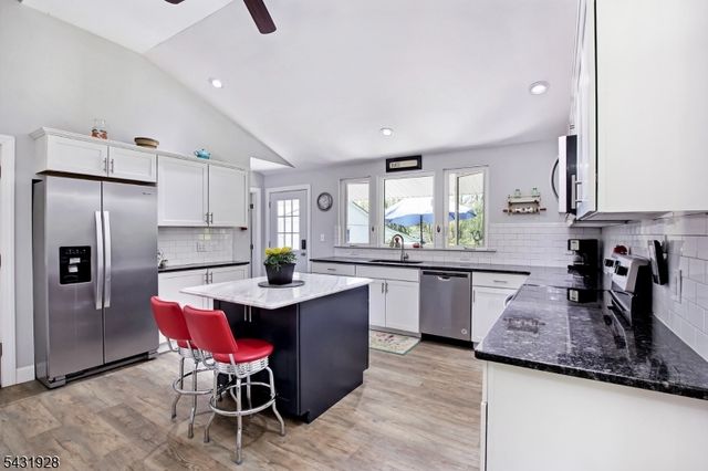 109 Garrison Rd, Harmony Twp., NJ 08865