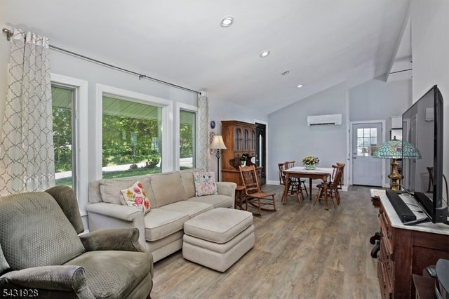 109 Garrison Rd, Harmony Twp., NJ 08865