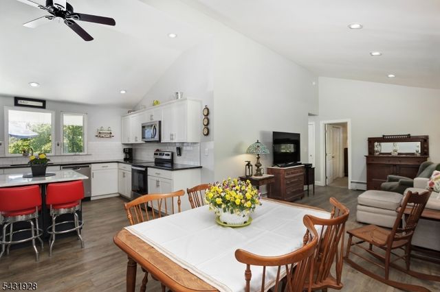 109 Garrison Rd, Harmony Twp., NJ 08865
