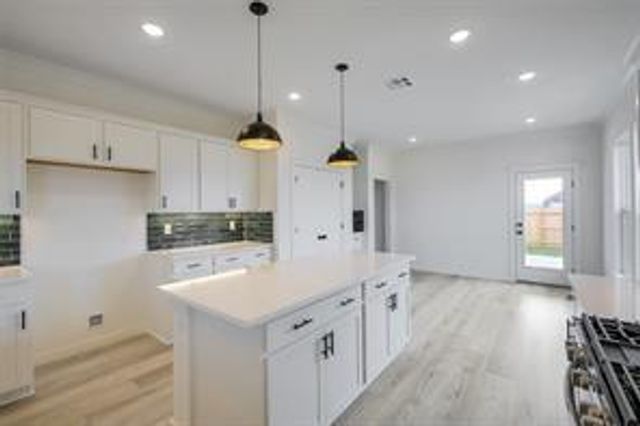 21111 Autumn Heights, Bonney, TX 77583