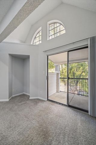 1710 W T C Jester Boulevard 2317, Houston, TX 77008