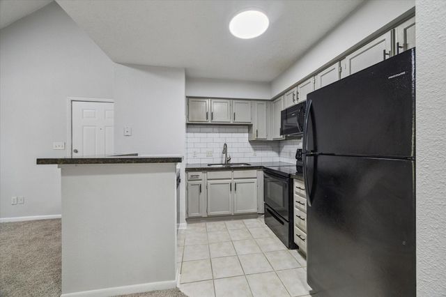 1710 W T C Jester Boulevard 2317, Houston, TX 77008