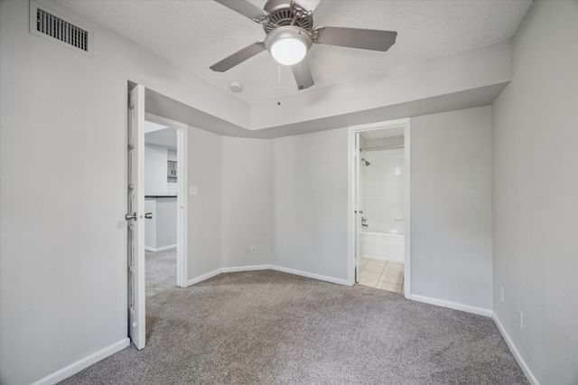 1710 W T C Jester Boulevard 2317, Houston, TX 77008