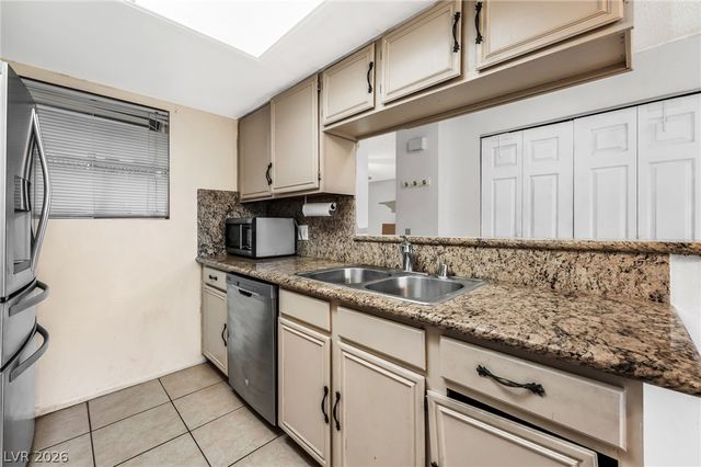 207 North Lamb Boulevard C, Las Vegas, NV 89110