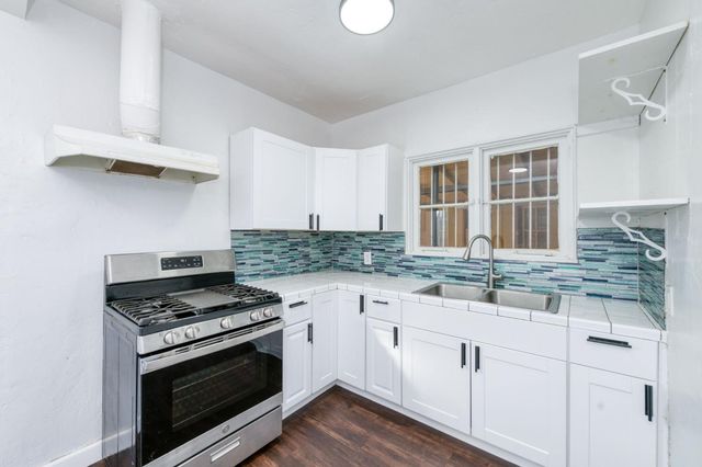 4728 E Harvey Avenue, Fresno, CA 93702