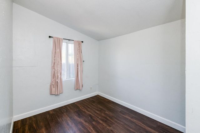 4728 E Harvey Avenue, Fresno, CA 93702