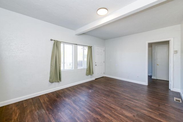 4728 E Harvey Avenue, Fresno, CA 93702