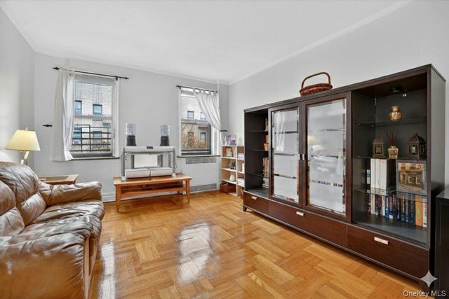 2962 Decatur Avenue 5th Floor, Bronx, NY 10458