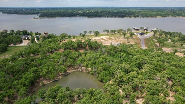7011 Lakeshore Way, Eustace, TX 75148