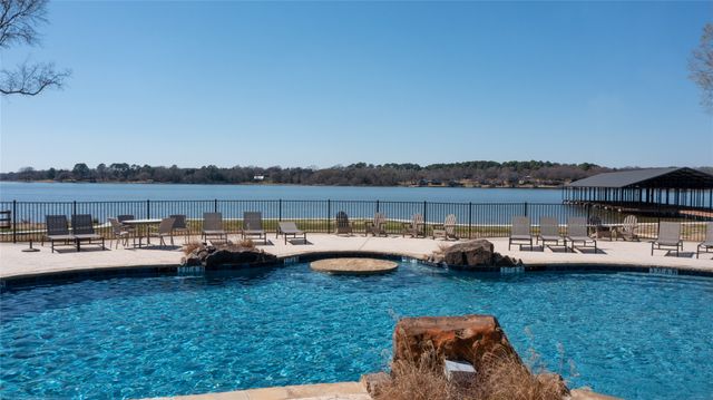 7011 Lakeshore Way, Eustace, TX 75148
