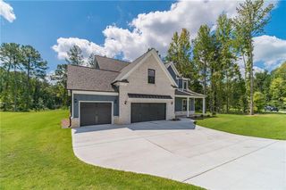 887 Bessie Court, Loganville, GA 30052