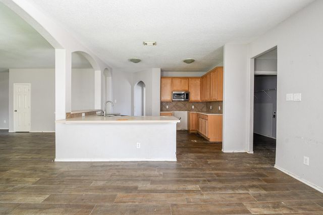 3301 Clover Hill Lane, Texas City, TX 77591