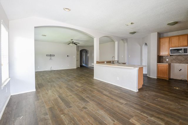3301 Clover Hill Lane, Texas City, TX 77591