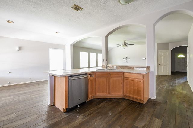 3301 Clover Hill Lane, Texas City, TX 77591