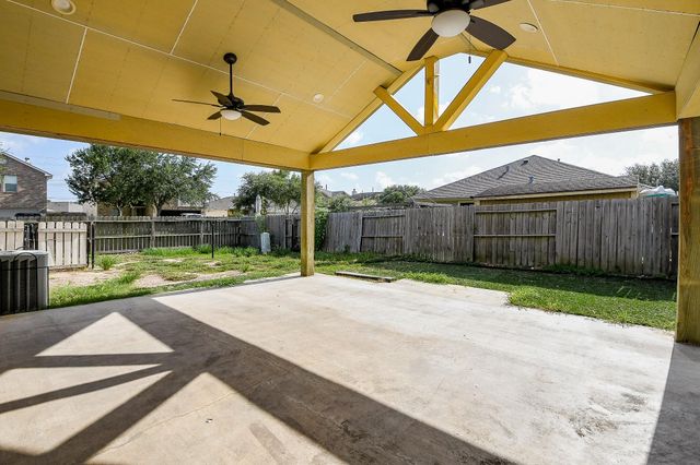3301 Clover Hill Lane, Texas City, TX 77591