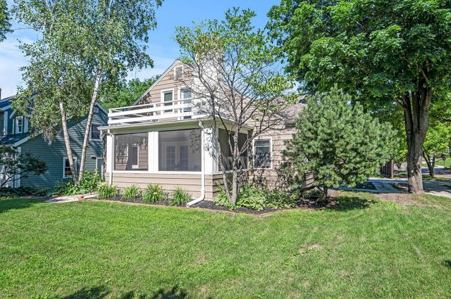 1419 6th Street SW, Rochester, MN 55902