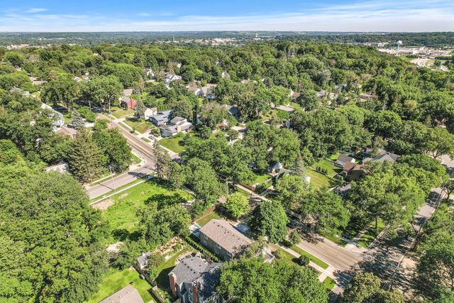 1419 6th Street SW, Rochester, MN 55902