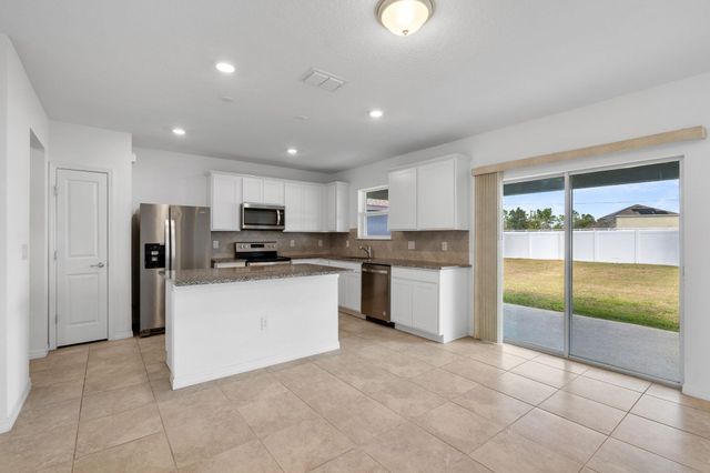 9644 Summers Cay Circle, Thonotosassa, FL 33592