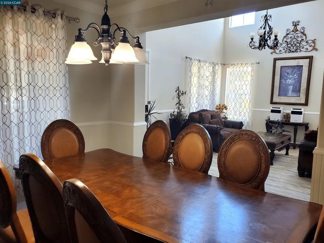 5370 Daffodil Dr, Oakley, CA 94561