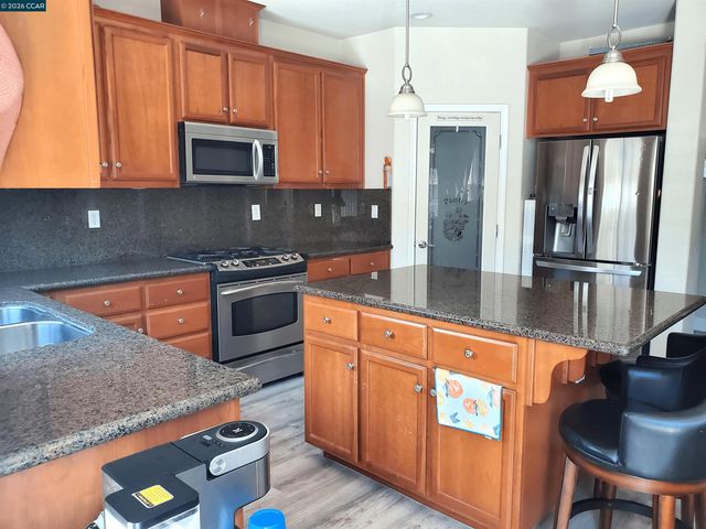 5370 Daffodil Dr, Oakley, CA 94561