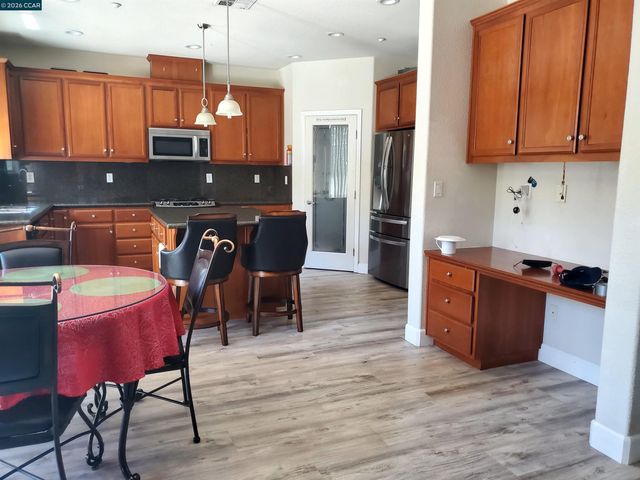 5370 Daffodil Dr, Oakley, CA 94561