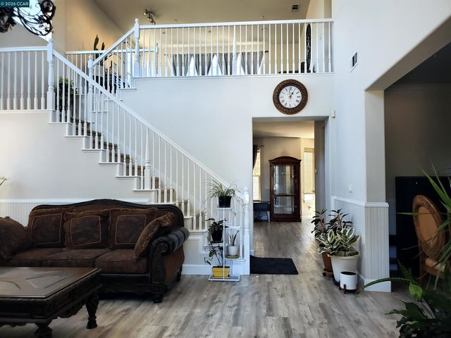 5370 Daffodil Dr, Oakley, CA 94561