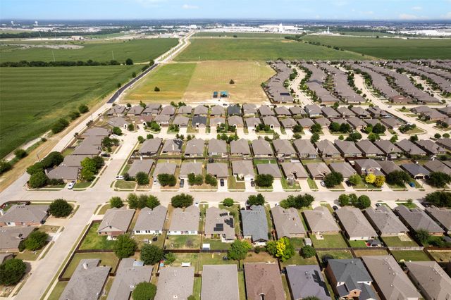 227 Chimney Rock Drive, Waxahachie, TX 75167