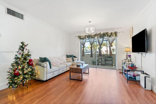 7915 SW 104th St 101G, Miami, FL 33156