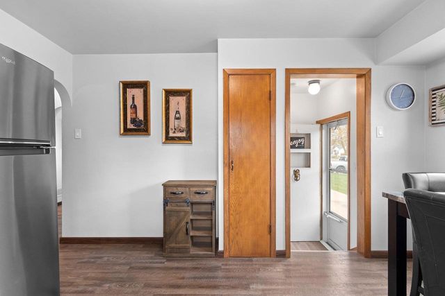 1299 DESNOYERS STREET, Green Bay, WI 54303