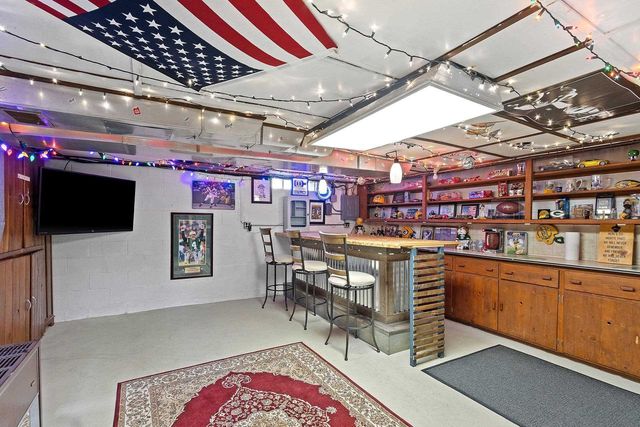 1299 DESNOYERS STREET, Green Bay, WI 54303