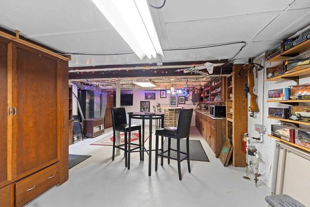 1299 DESNOYERS STREET, Green Bay, WI 54303