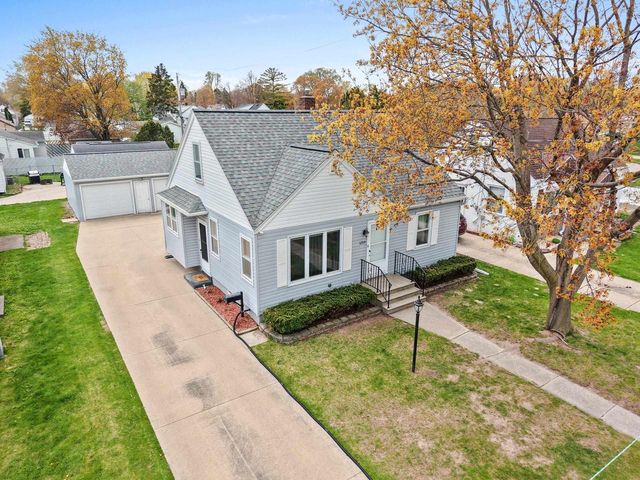 1299 DESNOYERS STREET, Green Bay, WI 54303