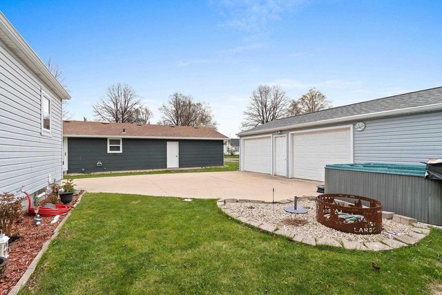 1299 DESNOYERS STREET, Green Bay, WI 54303