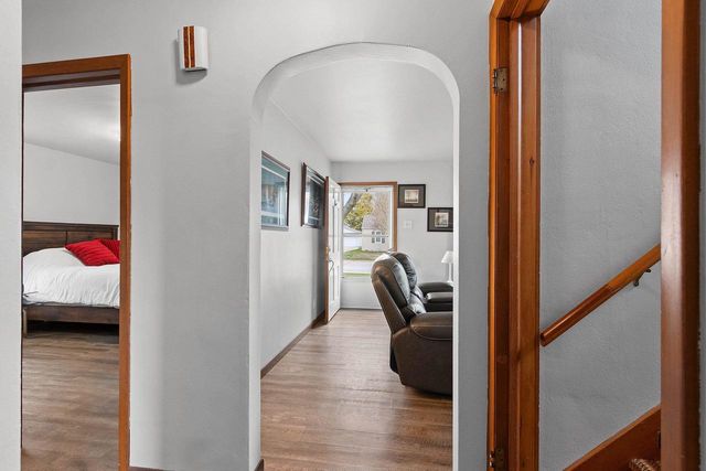 1299 DESNOYERS STREET, Green Bay, WI 54303