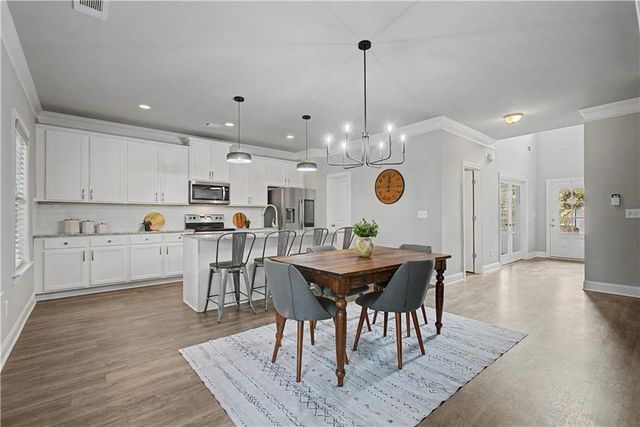 554 Wilbur Drive, Hoschton, GA 30548