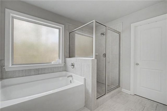 554 Wilbur Drive, Hoschton, GA 30548