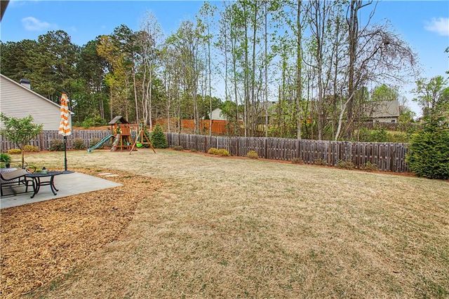 554 Wilbur Drive, Hoschton, GA 30548