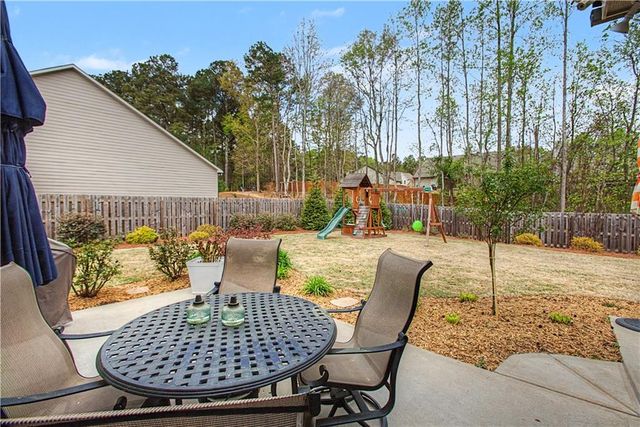 554 Wilbur Drive, Hoschton, GA 30548