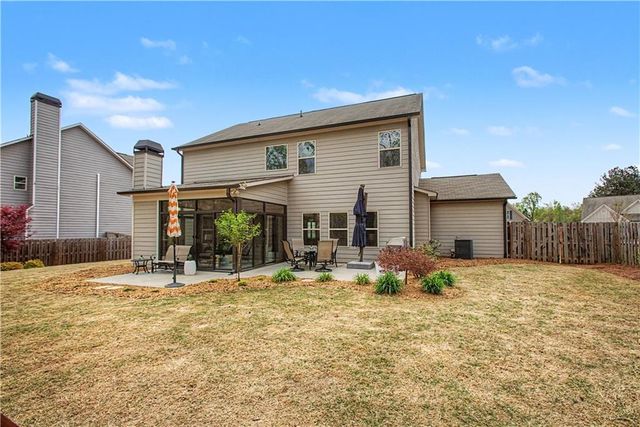 554 Wilbur Drive, Hoschton, GA 30548