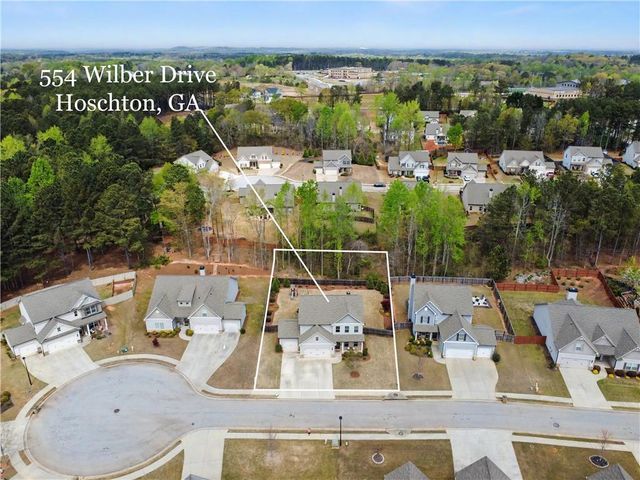 554 Wilbur Drive, Hoschton, GA 30548