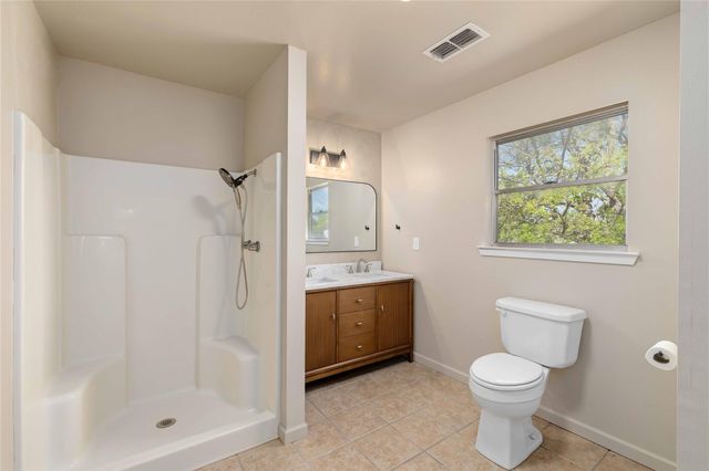 1604 5th ST, Goldthwaite, TX 76844