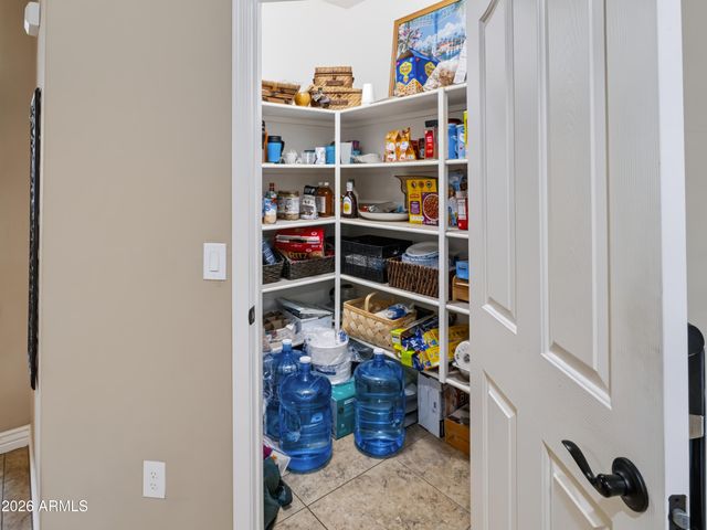 2710 E SADDLEBROOK Road, Gilbert, AZ 85298