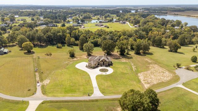 325 WILKES MANOR WAY, Savannah, TN 38372