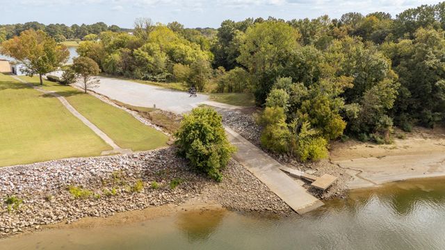 325 WILKES MANOR WAY, Savannah, TN 38372