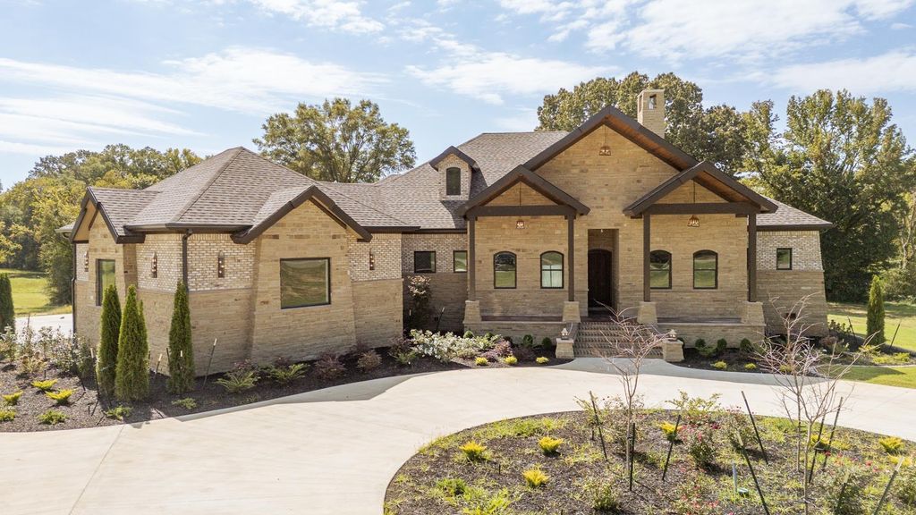 325 WILKES MANOR WAY, Savannah, TN 38372