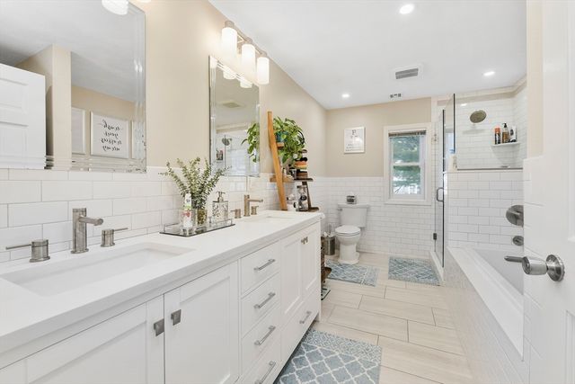 1045 Washington Street 1, Newton, MA 02465